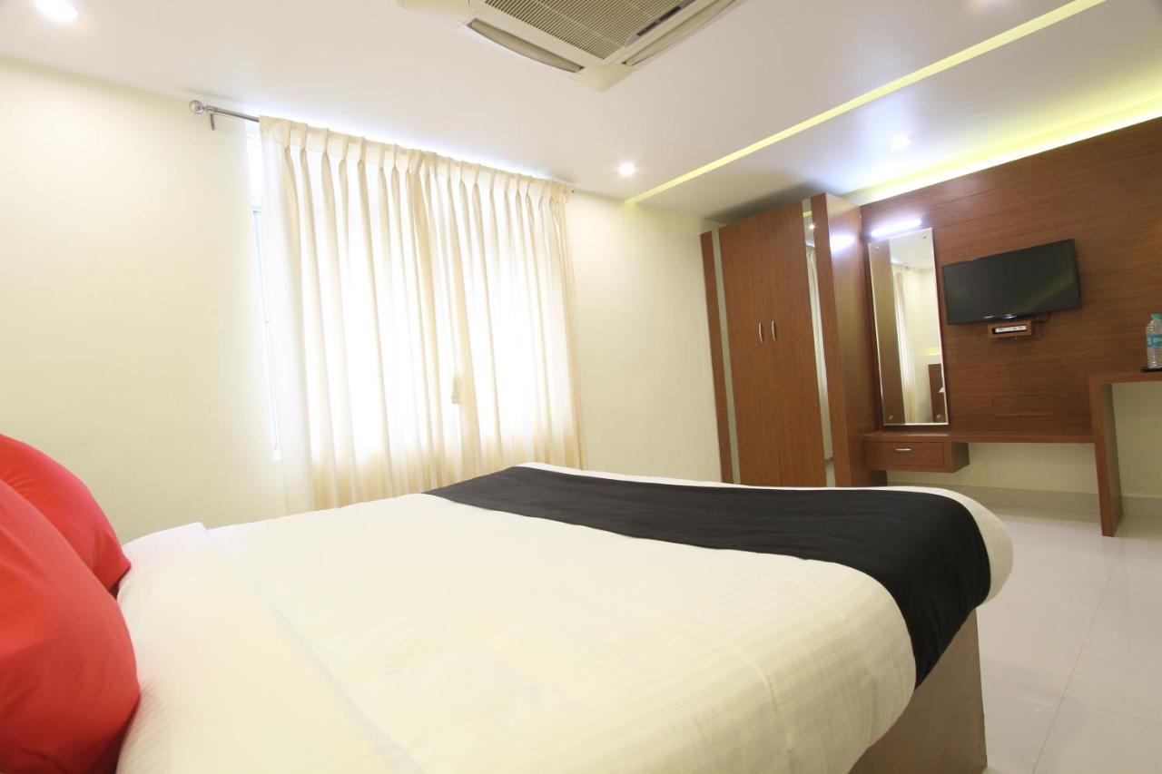 Divines Business Hotel Kuzhittura エクステリア 写真