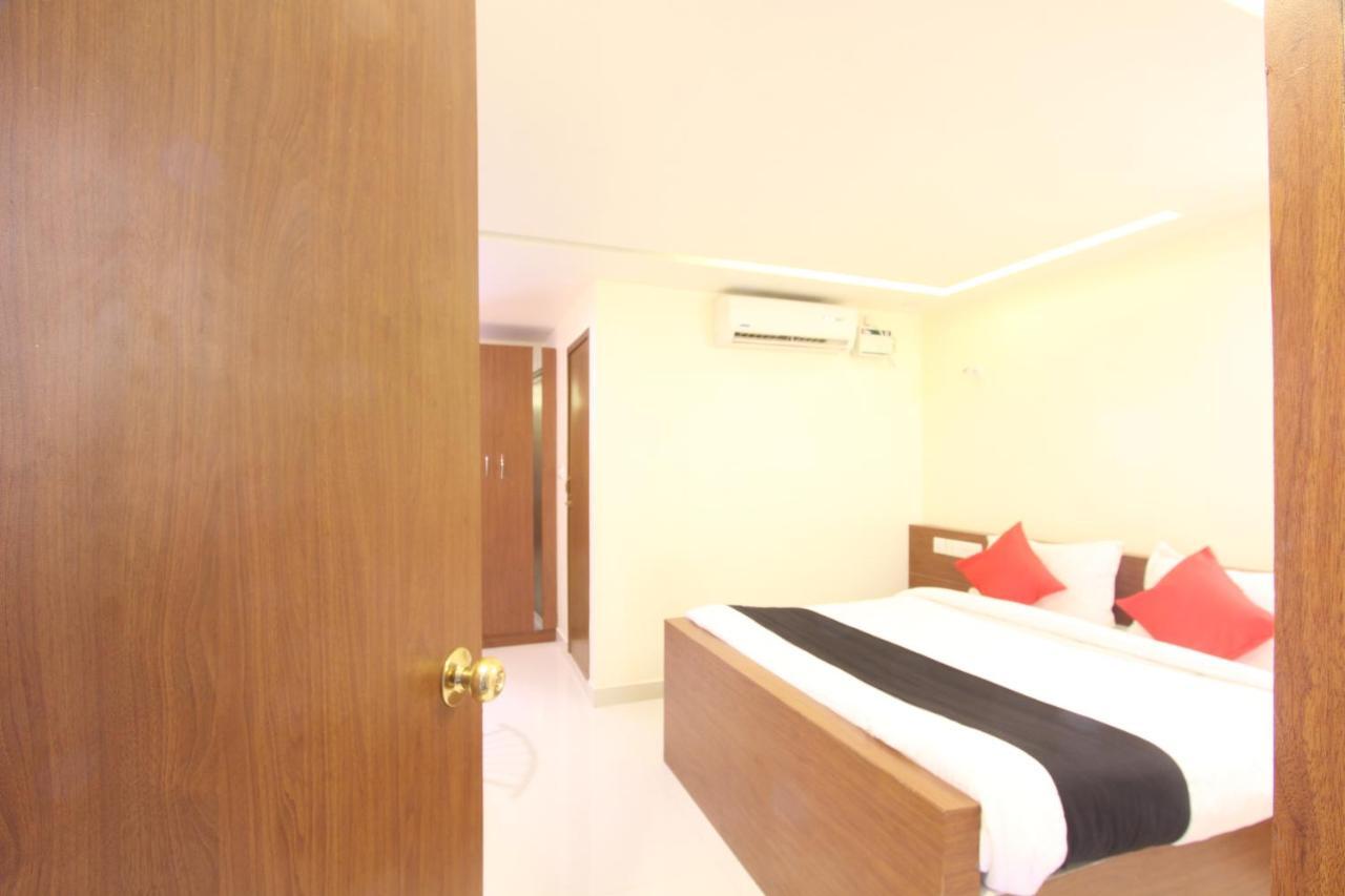 Divines Business Hotel Kuzhittura エクステリア 写真